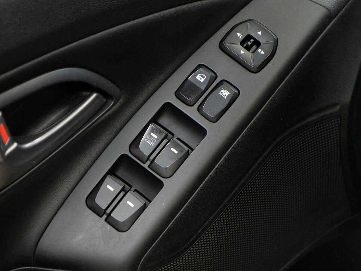 Hyundai ix35 б/у, 2014, Автоматическая. Фото: #11