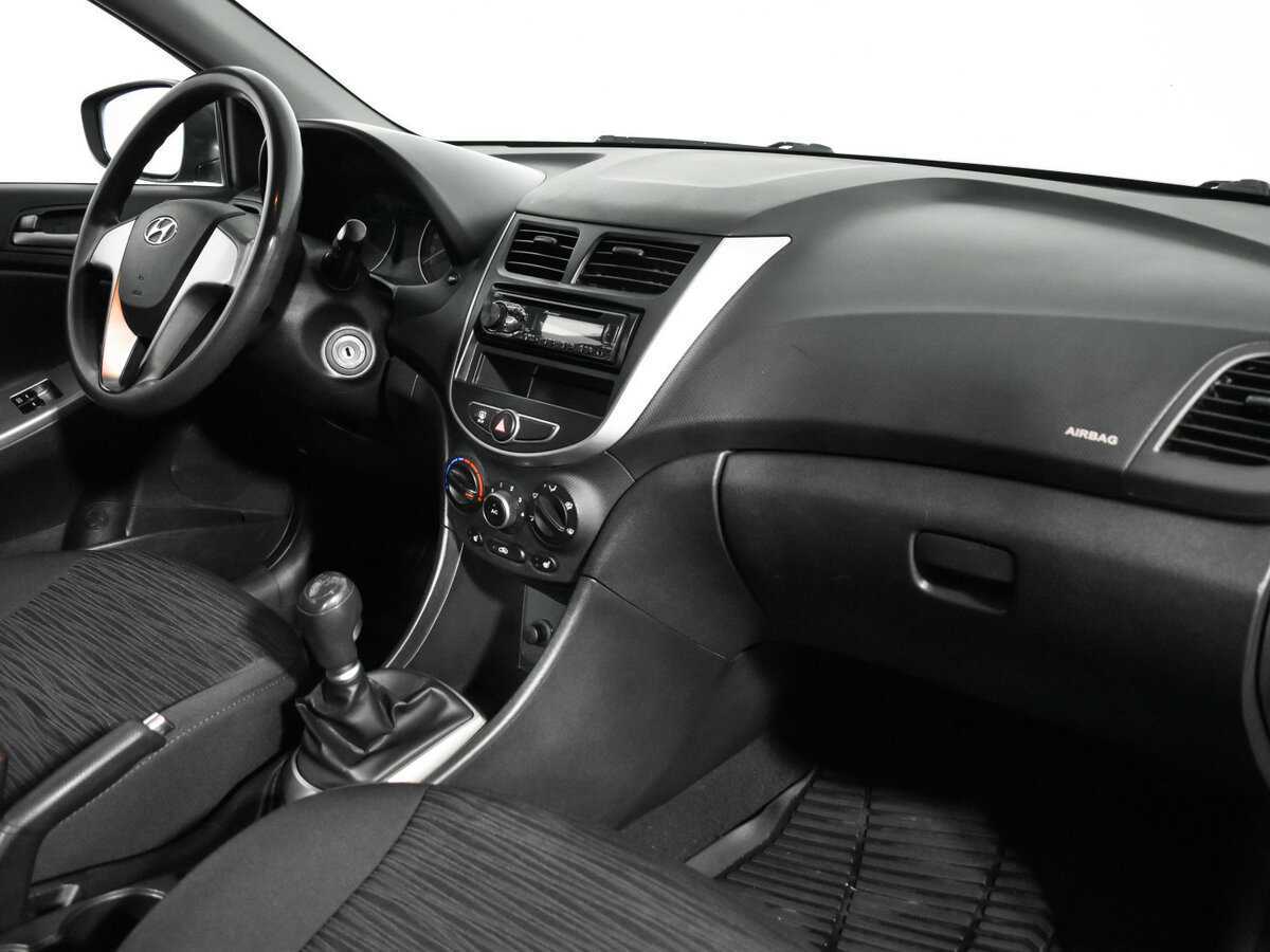 Hyundai Solaris б/у, 2016, Механическая. Фото: #8