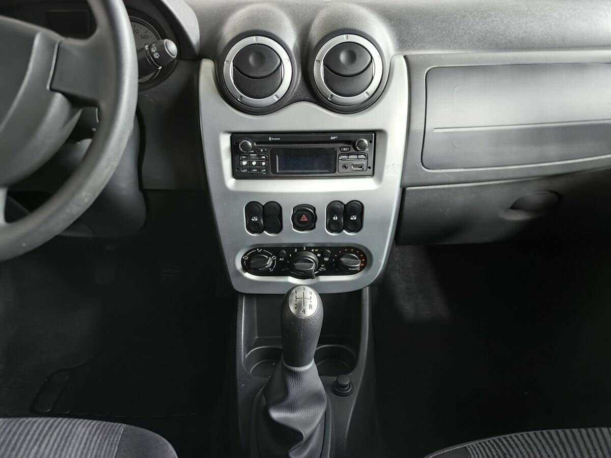 Renault Sandero б/у, 2013, Механическая. Фото: #8