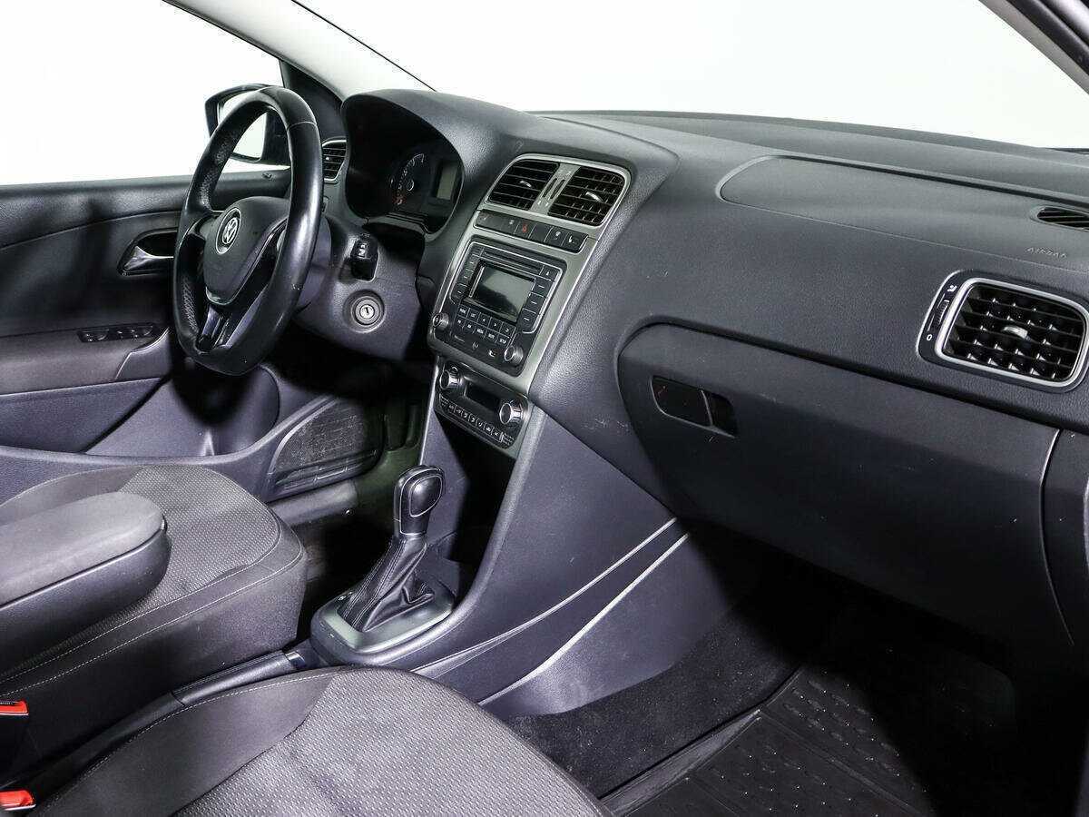 Volkswagen Polo б/у, 2016, Автоматическая. Фото: #8