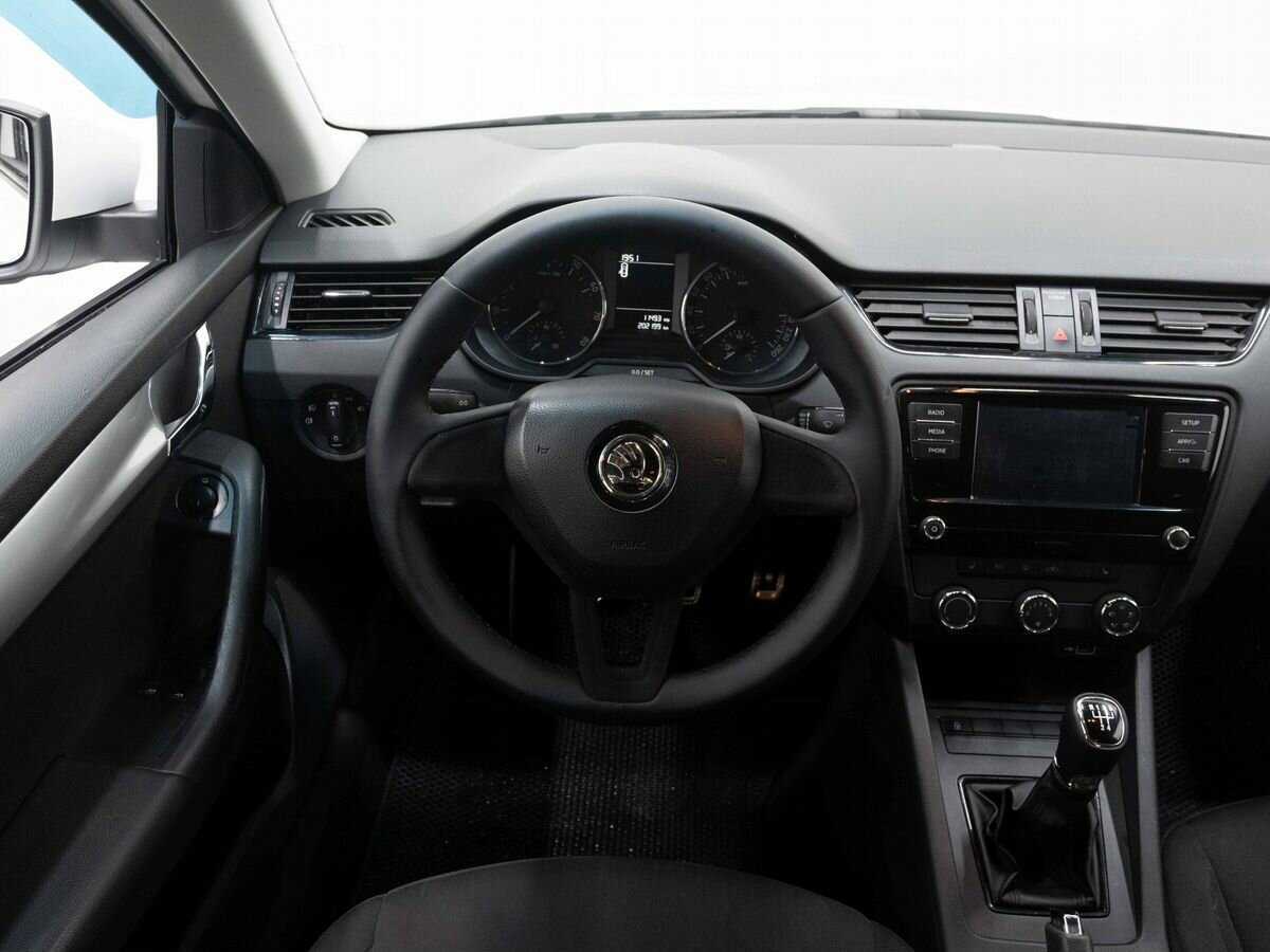 Skoda Octavia б/у, 2018, Механическая. Фото: #14