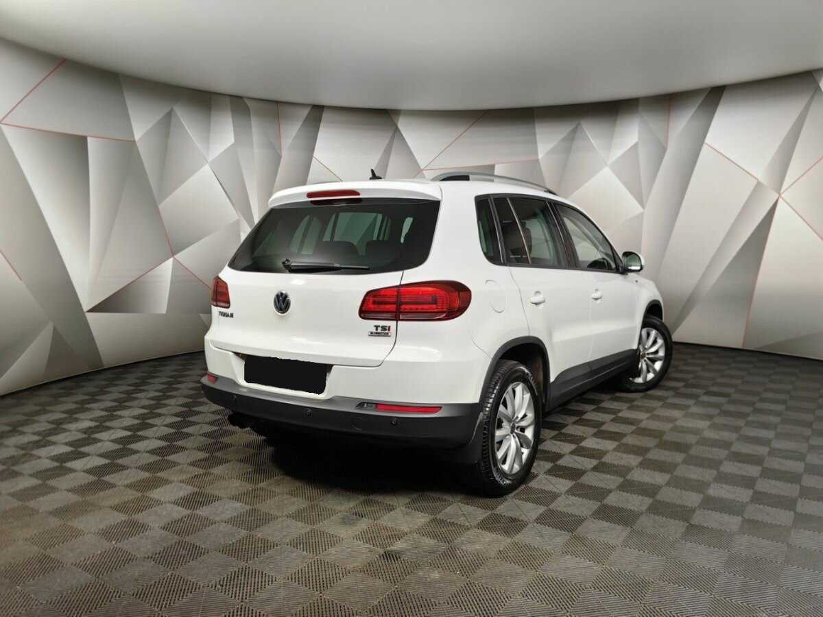 Volkswagen Tiguan б/у, 2016, Механическая. Фото: #1