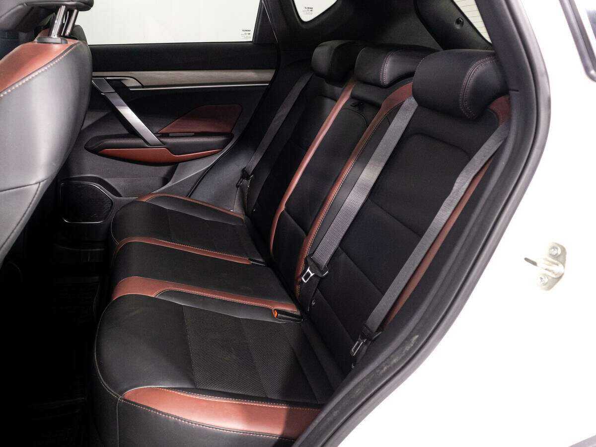 Geely Coolray б/у, 2021, Роботизированная. Фото: #9