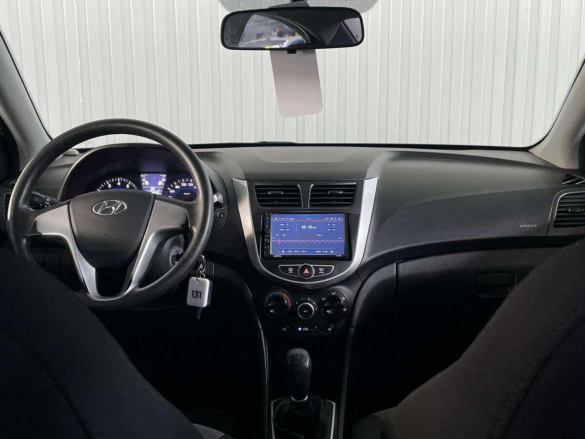 Hyundai Solaris б/у, 2013, Механическая. Фото: #8