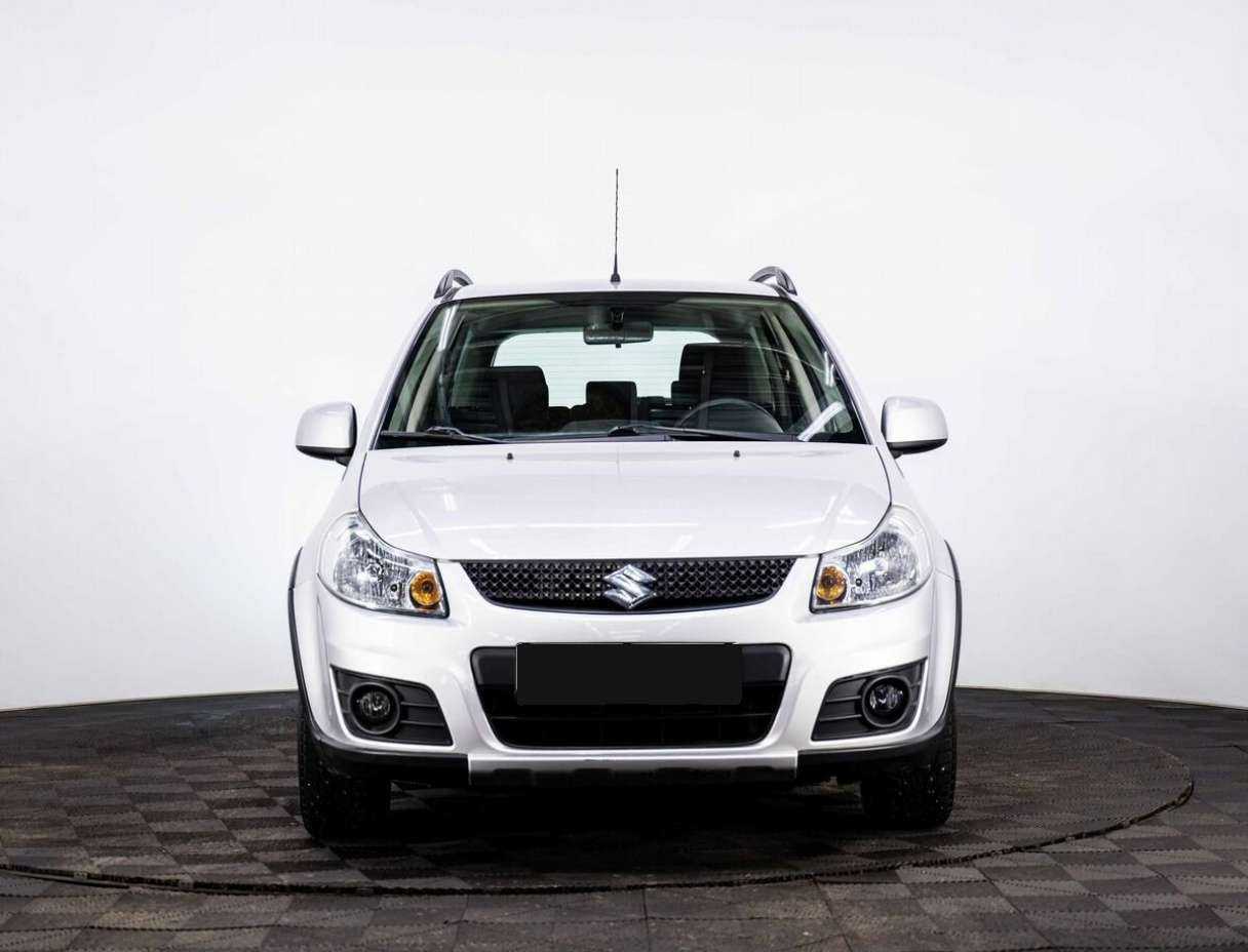 Suzuki SX4 б/у, 2013, Механическая. Фото: #1