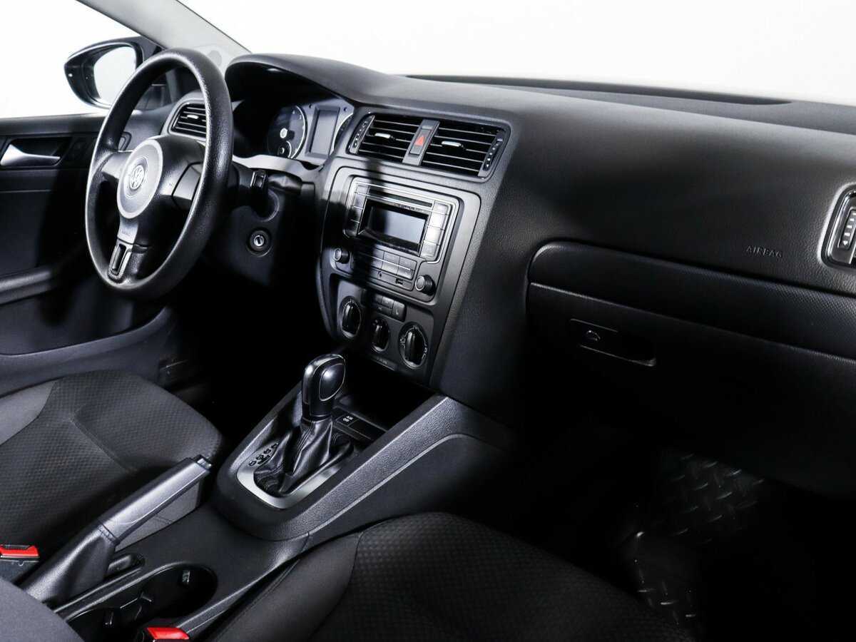 Volkswagen Jetta б/у, 2013, Автоматическая. Фото: #5