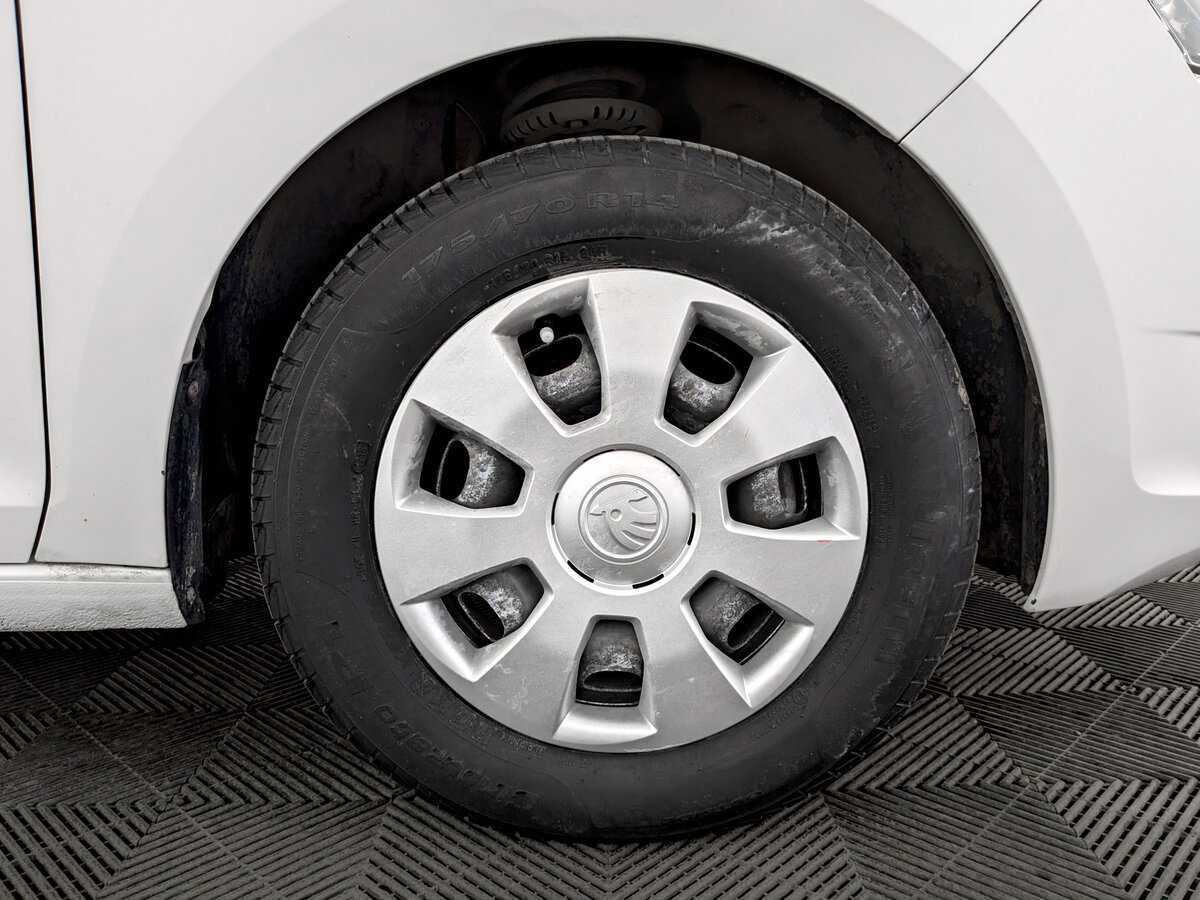 Skoda Rapid б/у, 2017, Механическая. Фото: #17