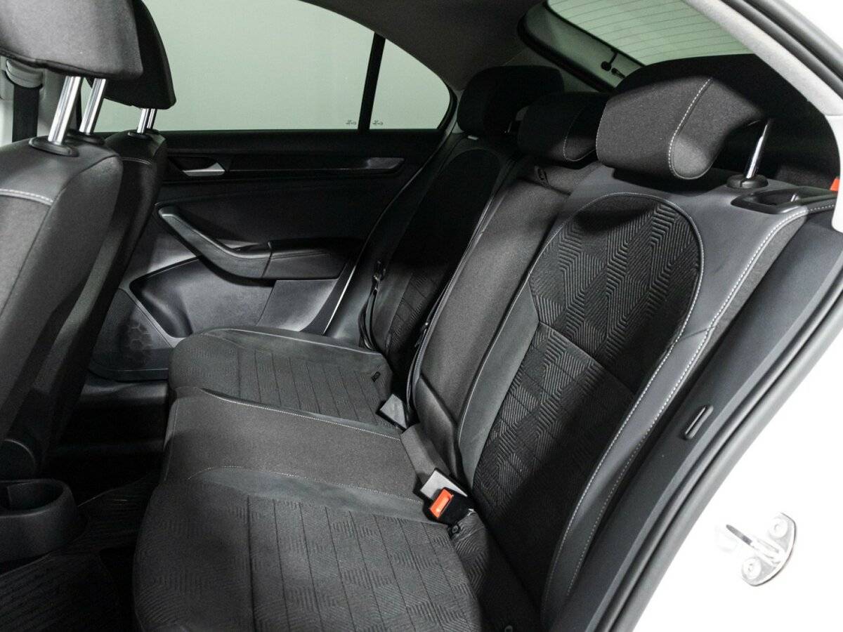 Volkswagen Polo б/у, 2020, Роботизированная. Фото: #9