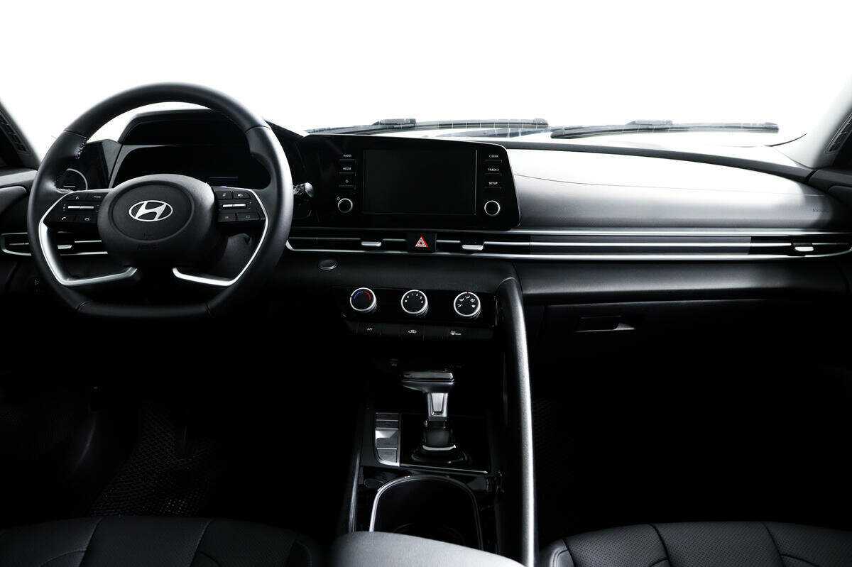 Hyundai Elantra б/у, 2023, Вариатор. Фото: #10