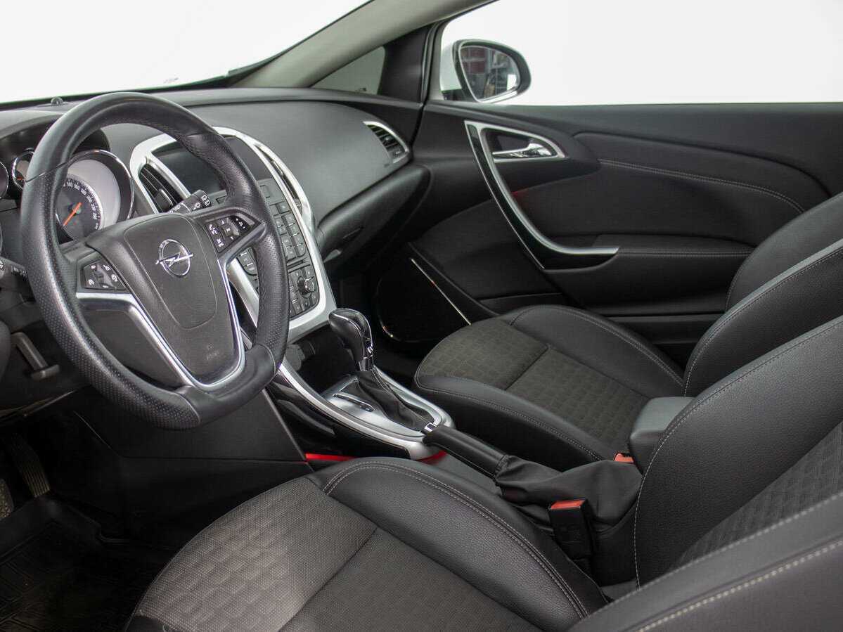 Opel Astra б/у, 2014, Автоматическая. Фото: #9