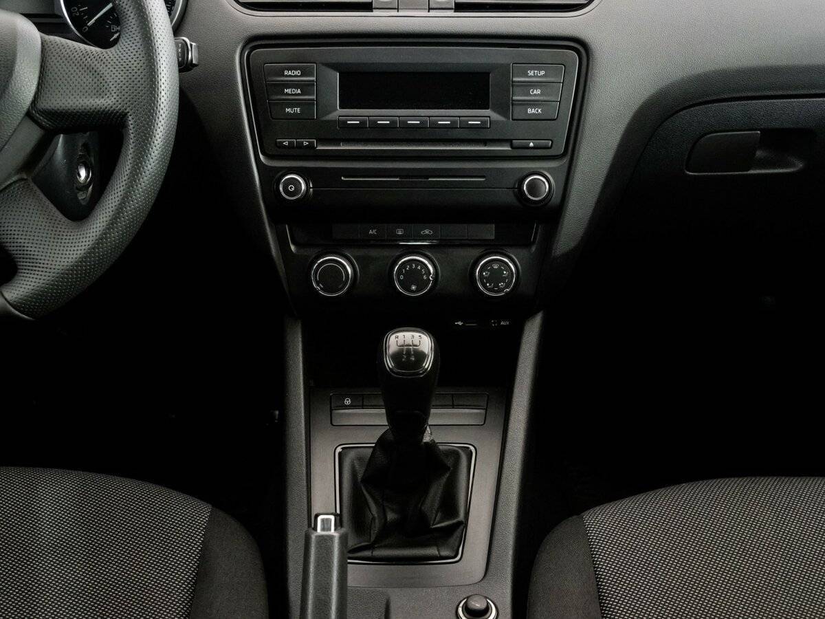 Skoda Octavia б/у, 2013, Механическая. Фото: #11