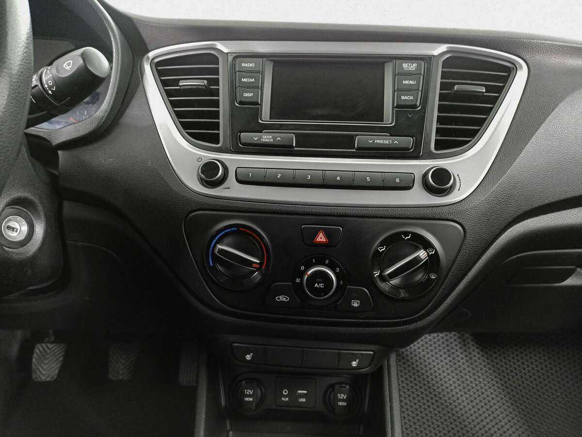 Hyundai Solaris б/у, 2017, Механическая. Фото: #12