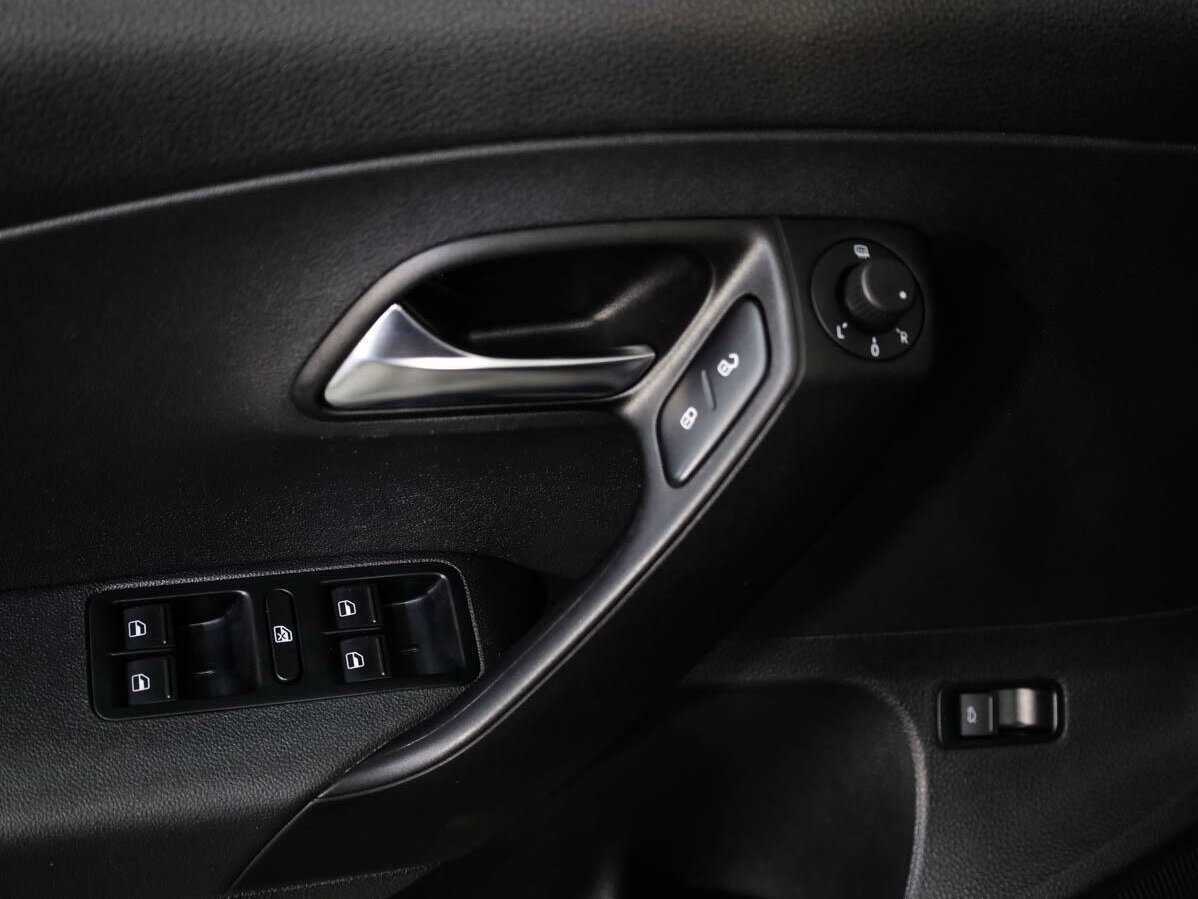 Volkswagen Polo б/у, 2020, Автоматическая. Фото: #15