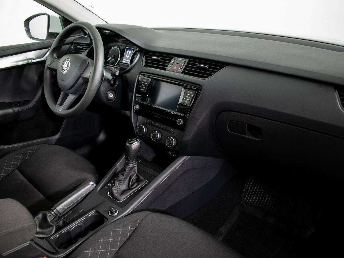 Skoda Octavia б/у, 2020, Автоматическая. Фото: #5