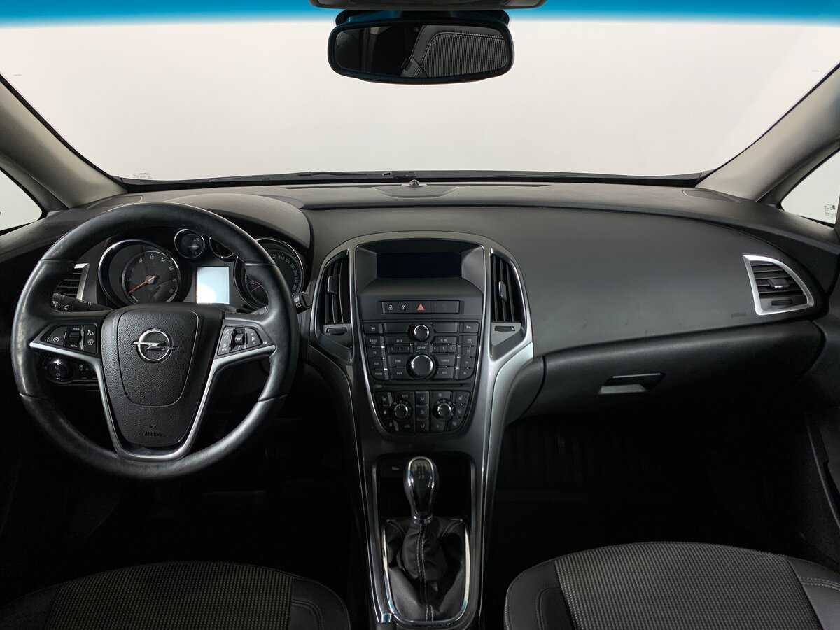 Opel Astra б/у, 2012, Механическая. Фото: #12