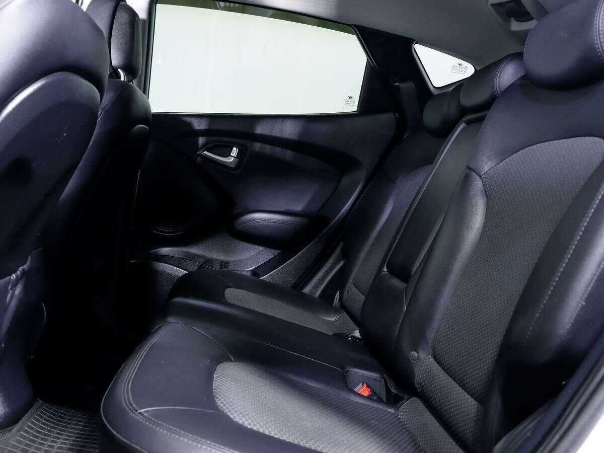 Hyundai ix35 б/у, 2012, Механическая. Фото: #10