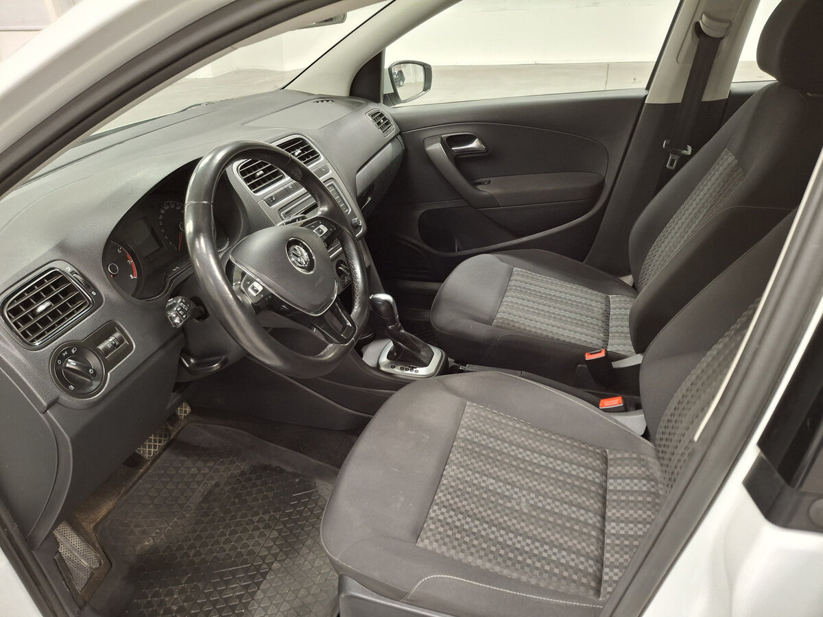 Volkswagen Polo б/у, 2019, Автоматическая. Фото: #14