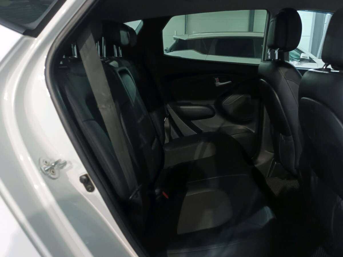 Hyundai ix35 б/у, 2012, Автоматическая. Фото: #11