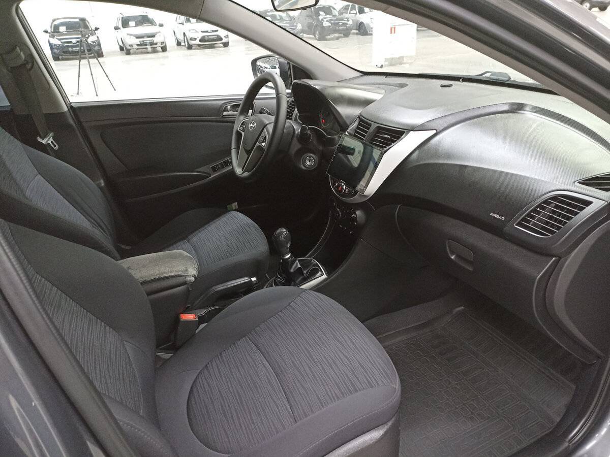 Hyundai Solaris б/у, 2015, Механическая. Фото: #10