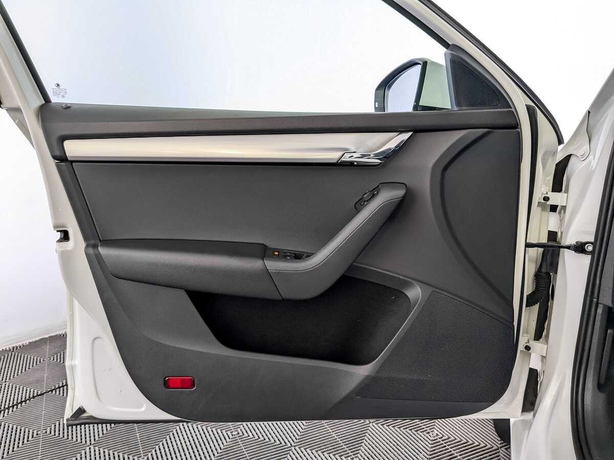 Skoda Octavia б/у, 2019, Механическая. Фото: #17