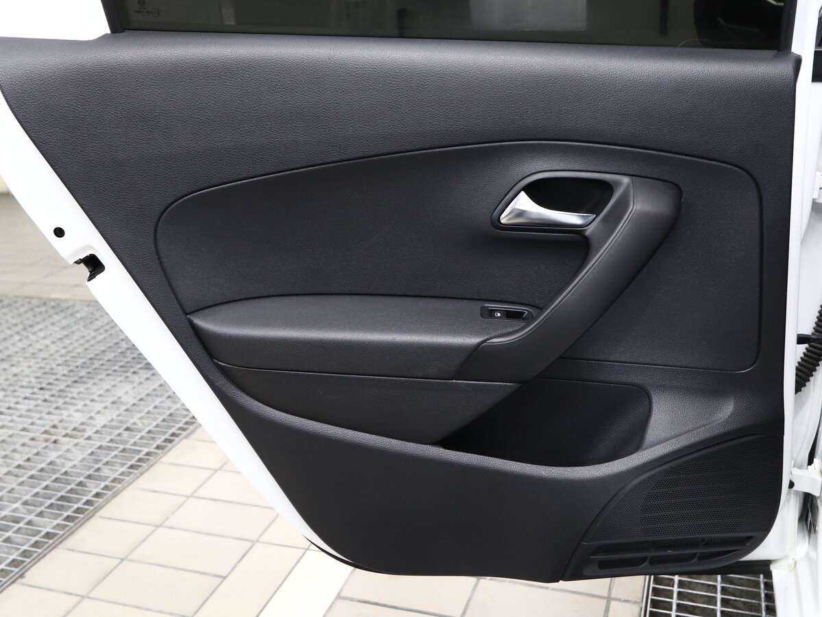 Volkswagen Polo б/у, 2017, Автоматическая. Фото: #12