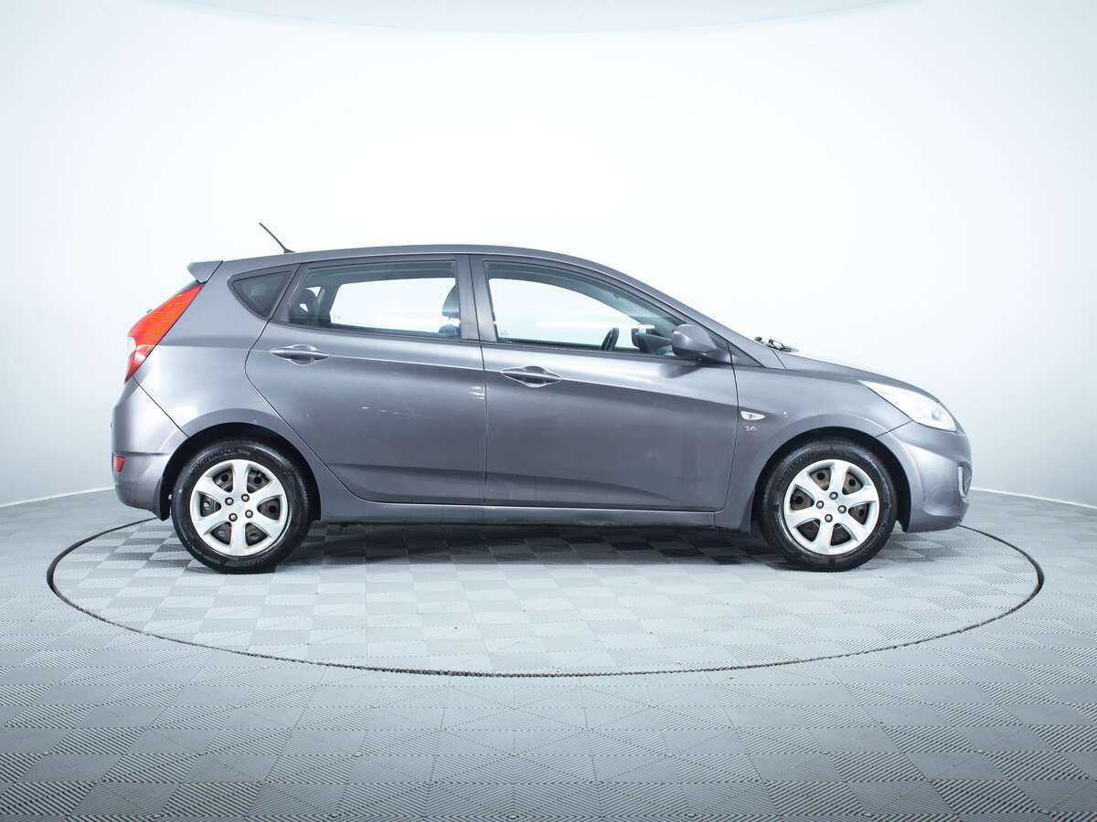 Hyundai Solaris б/у, 2013, Автоматическая. Фото: #3