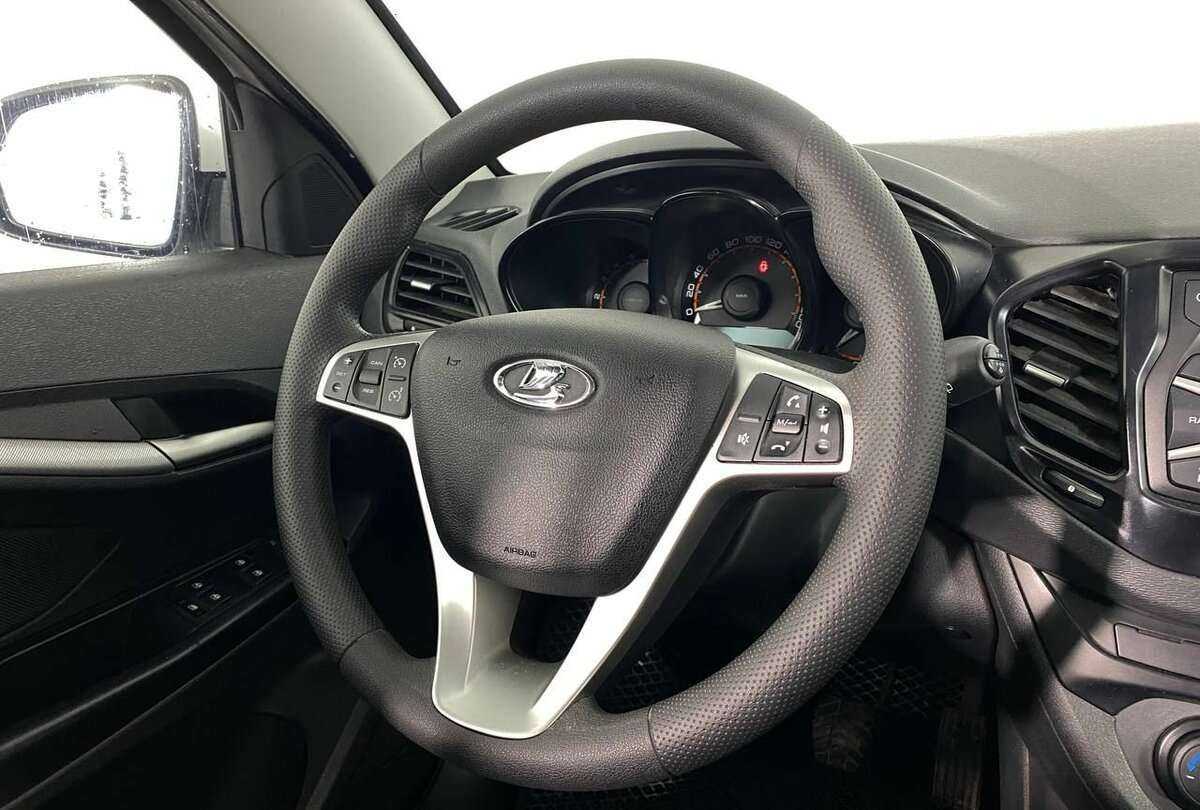 Lada (ВАЗ) Vesta б/у, 2019, Механическая. Фото: #8