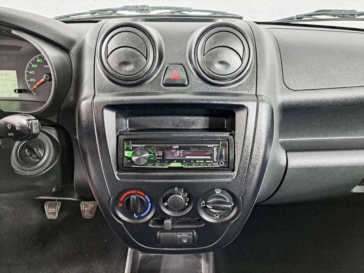 Lada (ВАЗ) Granta б/у, 2017, Механическая. Фото: #12