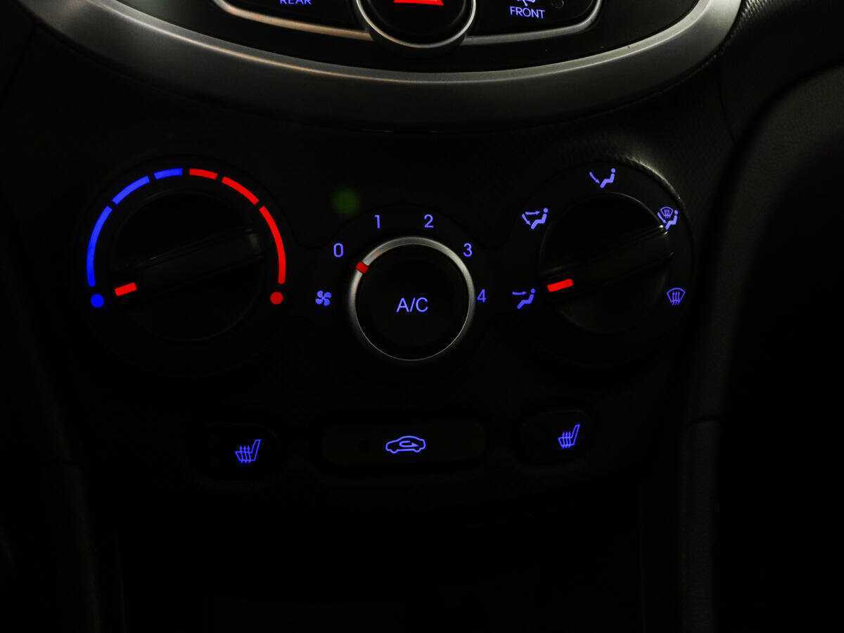 Hyundai Solaris б/у, 2013, Автоматическая. Фото: #13