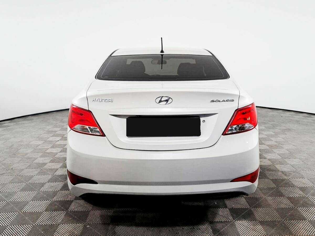 Hyundai Solaris б/у, 2015, Механическая. Фото: #4