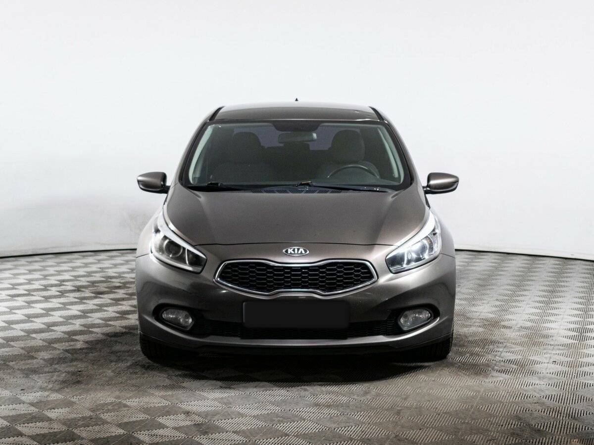 Kia Ceed б/у, 2012, Автоматическая. Фото: #1
