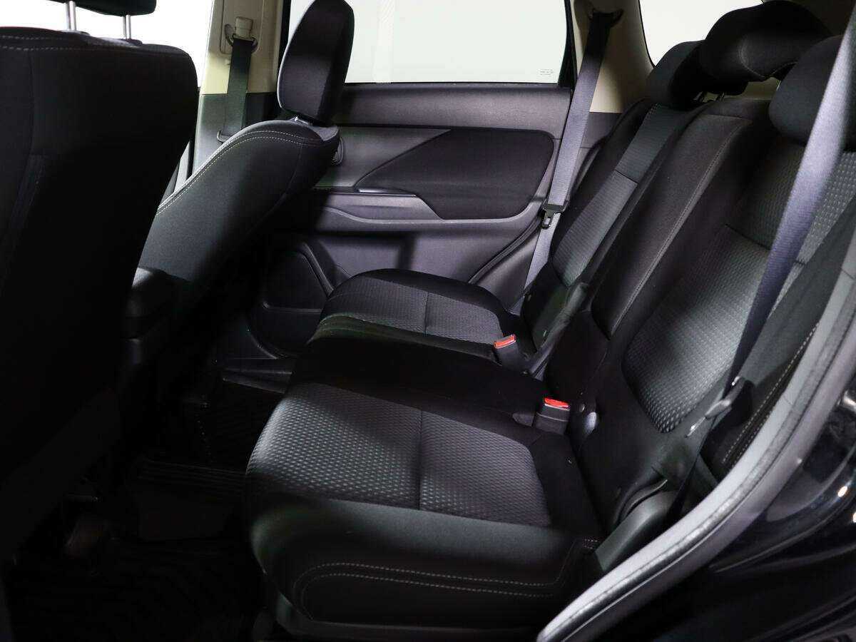 Mitsubishi Outlander б/у, 2018, Вариатор. Фото: #11