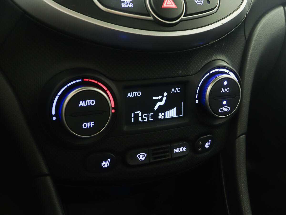 Hyundai Solaris б/у, 2016, Автоматическая. Фото: #17