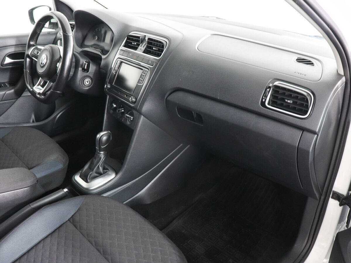 Volkswagen Polo б/у, 2019, Автоматическая. Фото: #9