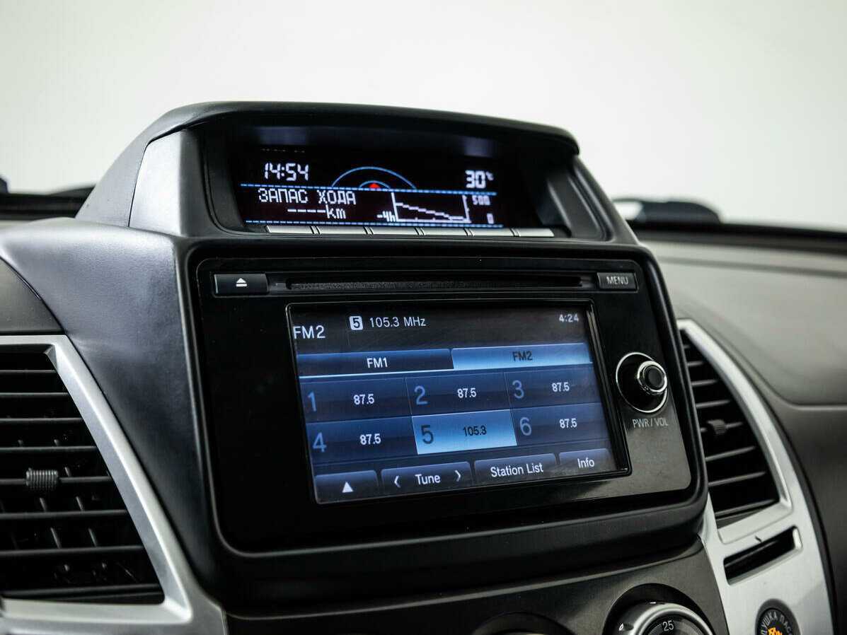 Mitsubishi Pajero Sport б/у, 2015, Автоматическая. Фото: #17