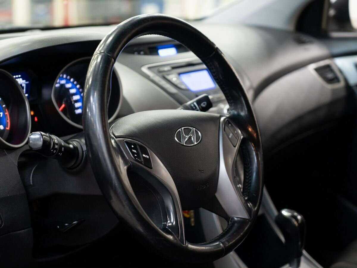 Hyundai Elantra б/у, 2012, Автоматическая. Фото: #4
