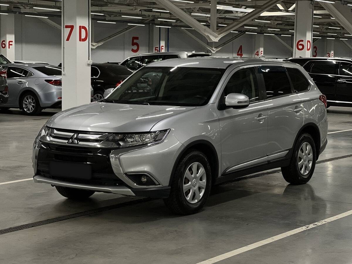 Mitsubishi Outlander б/у, 2017, Вариатор. Посмотреть фото