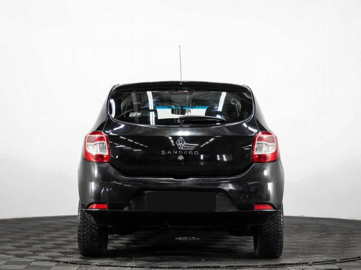 Renault Sandero б/у, 2016, Механическая. Фото: #2