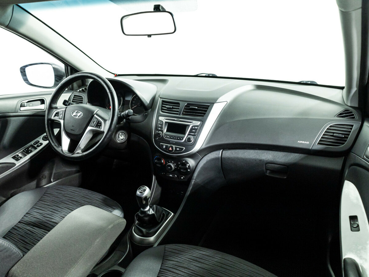 Hyundai Solaris б/у, 2015, Механическая. Фото: #8