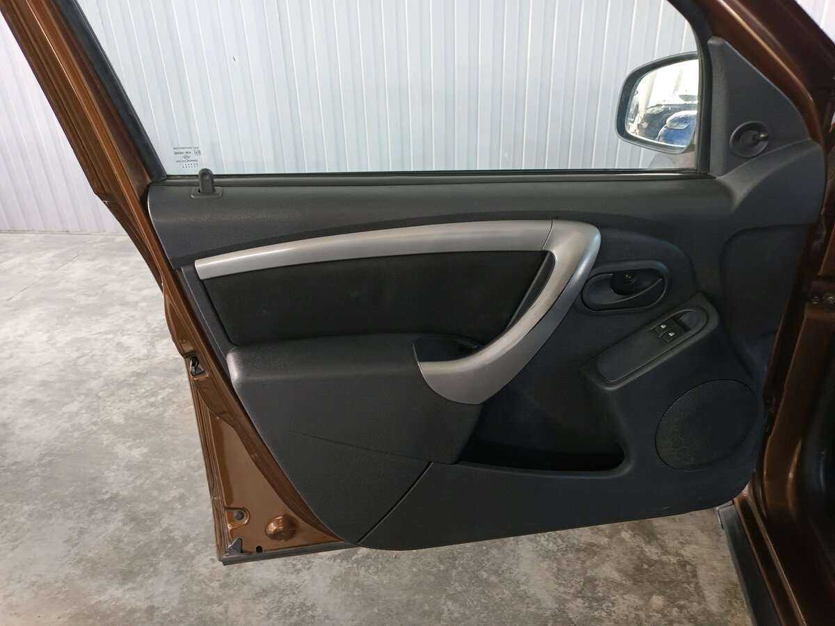 Renault Duster б/у, 2012, Механическая. Фото: #15