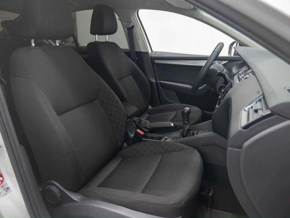 Skoda Octavia б/у, 2019, Механическая. Фото: #11