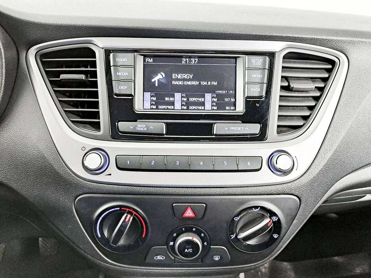 Hyundai Solaris б/у, 2018, Механическая. Фото: #12