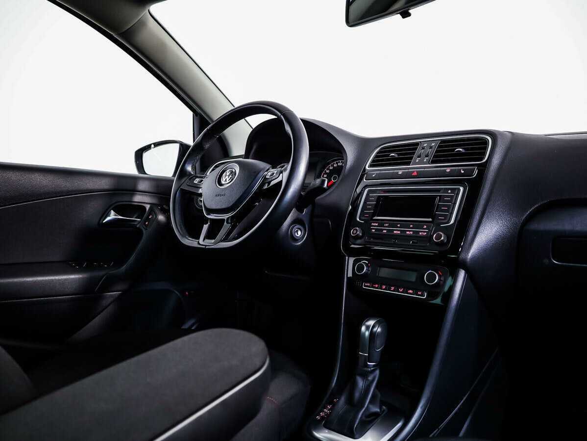 Volkswagen Polo б/у, 2017, Автоматическая. Фото: #7