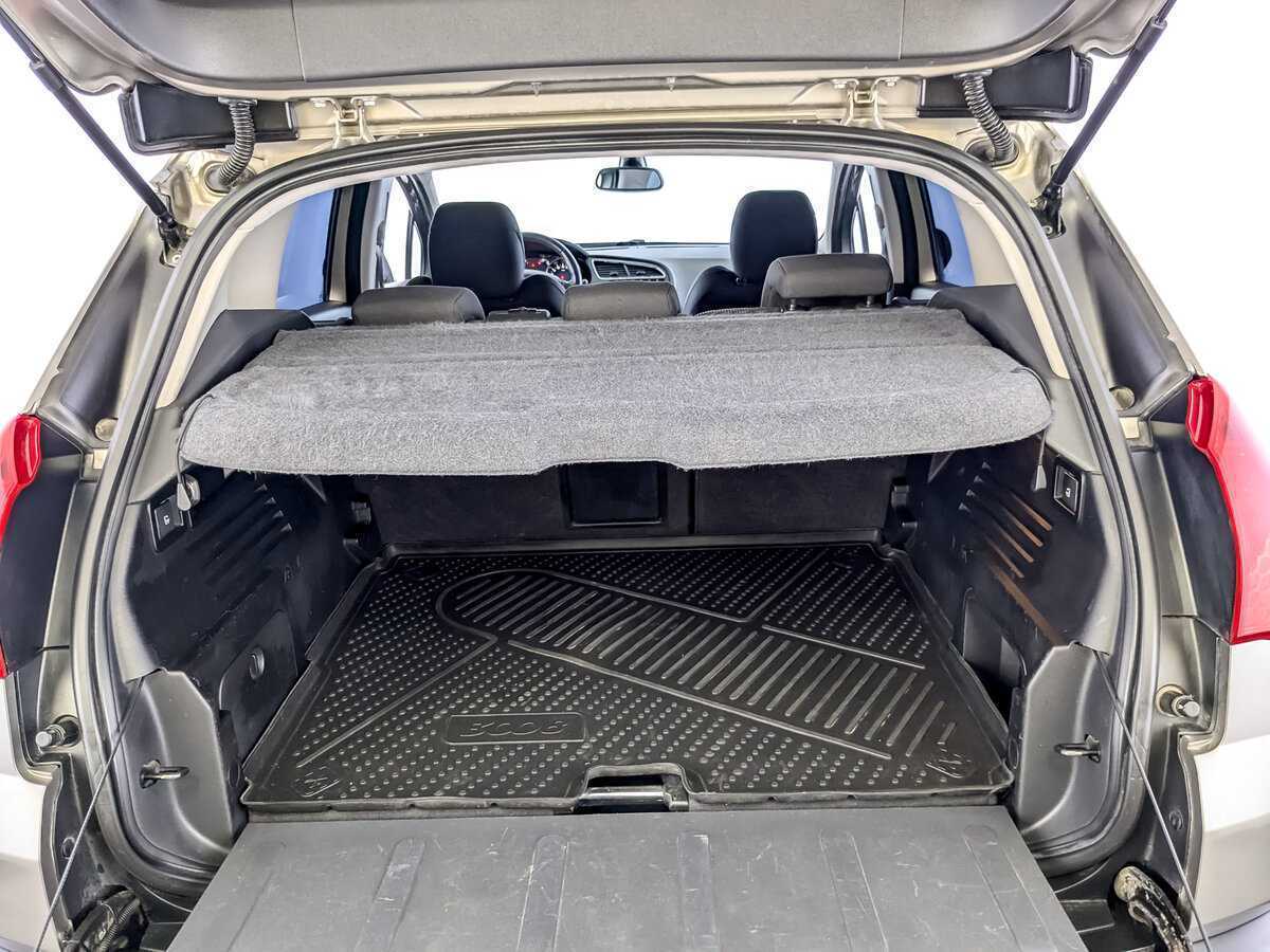 Peugeot 3008 б/у, 2012, Автоматическая. Фото: #9