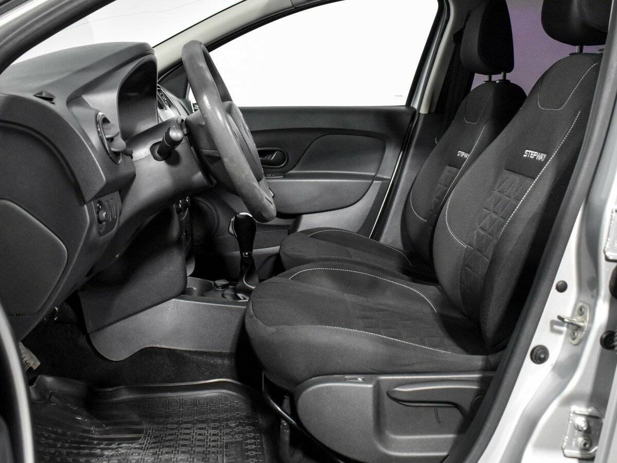 Renault Sandero б/у, 2017, Автоматическая. Фото: #9