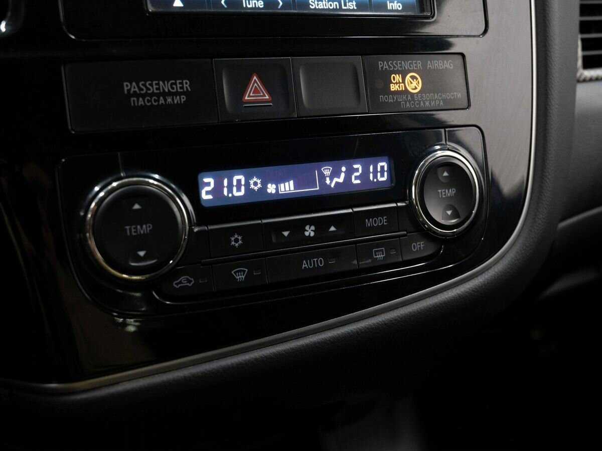 Mitsubishi Outlander б/у, 2015, Вариатор. Фото: #20