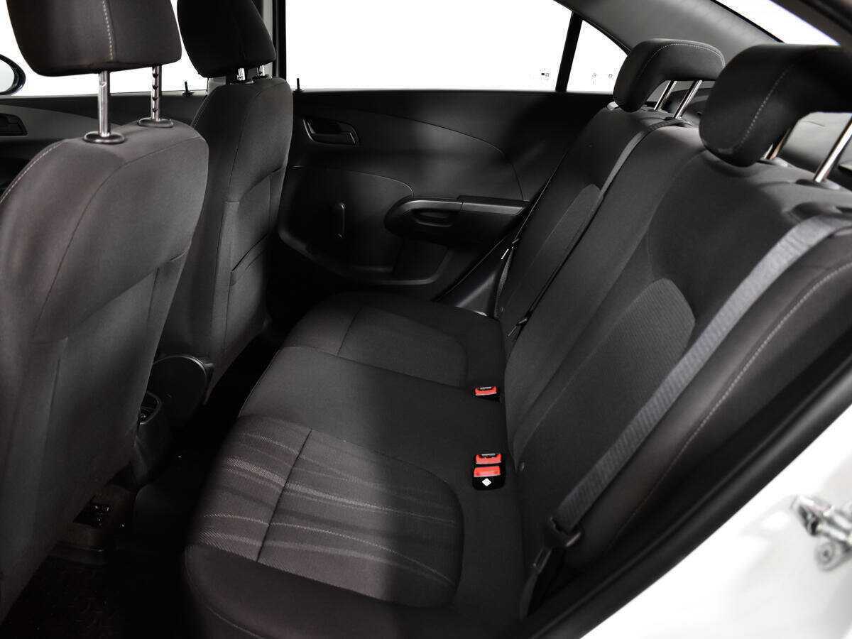 Chevrolet Aveo б/у, 2014, Механическая. Фото: #7