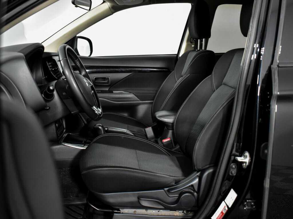Mitsubishi Outlander б/у, 2019, Вариатор. Фото: #9