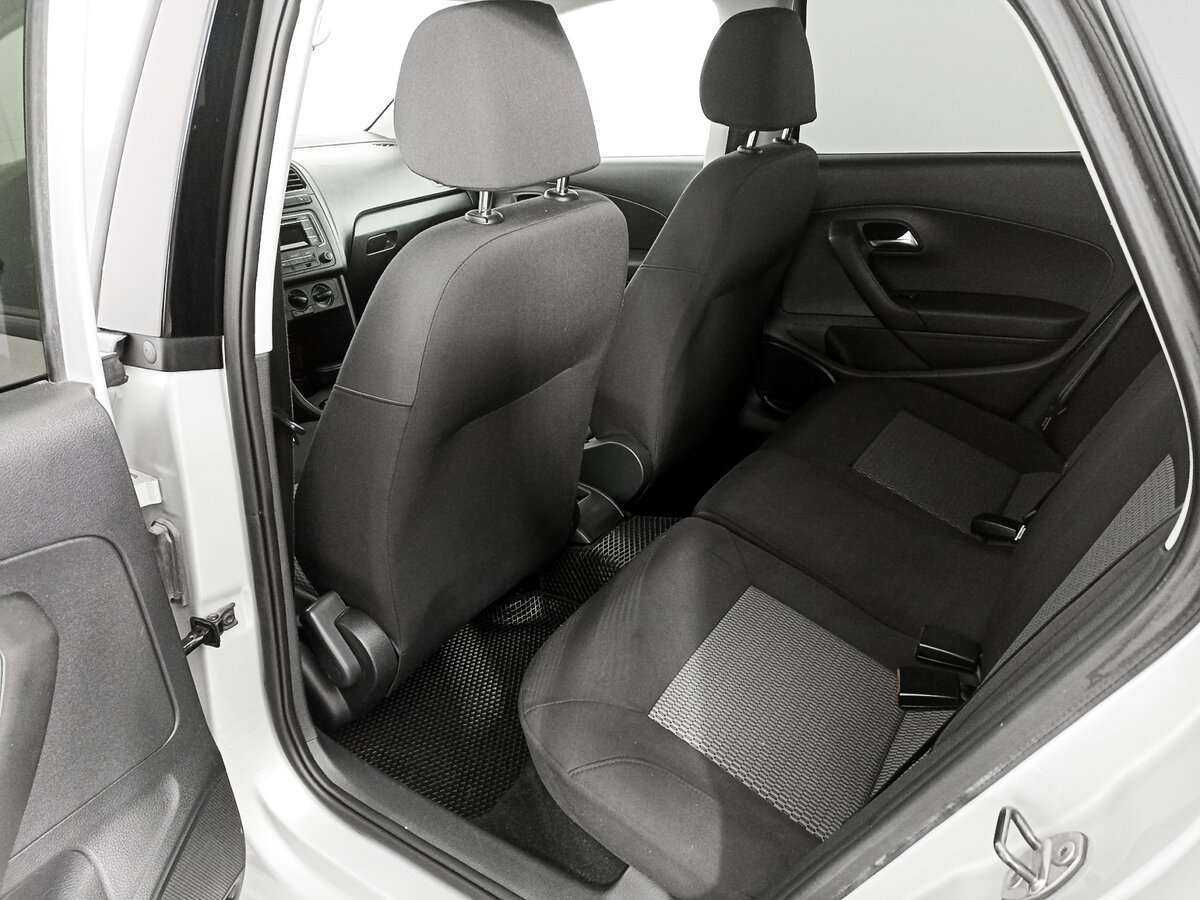 Volkswagen Polo б/у, 2013, Механическая. Фото: #11