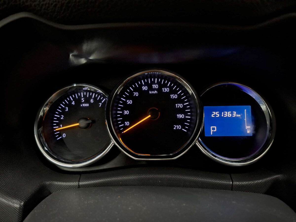 Renault Duster б/у, 2015, Автоматическая. Фото: #11